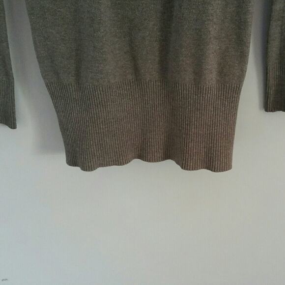 Takeout Pocketed Sweater Gray Junior Size XL - Picture 3 of 7